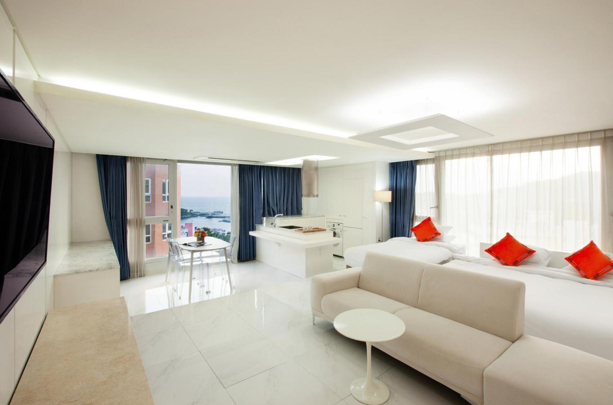 Shin Shin Hotel Jeju Ocean Seogwipo Esterno foto