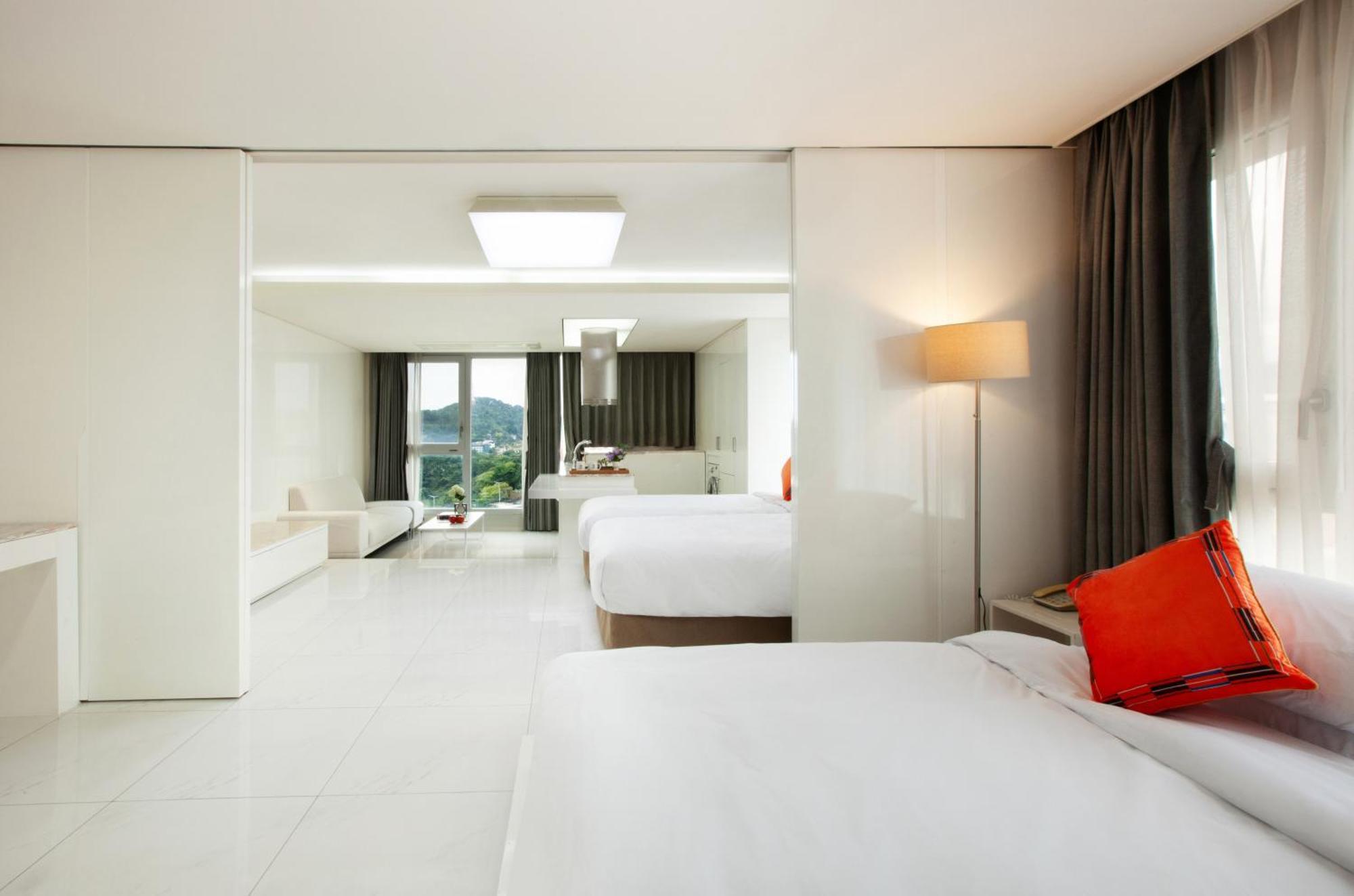 Shin Shin Hotel Jeju Ocean Seogwipo Esterno foto