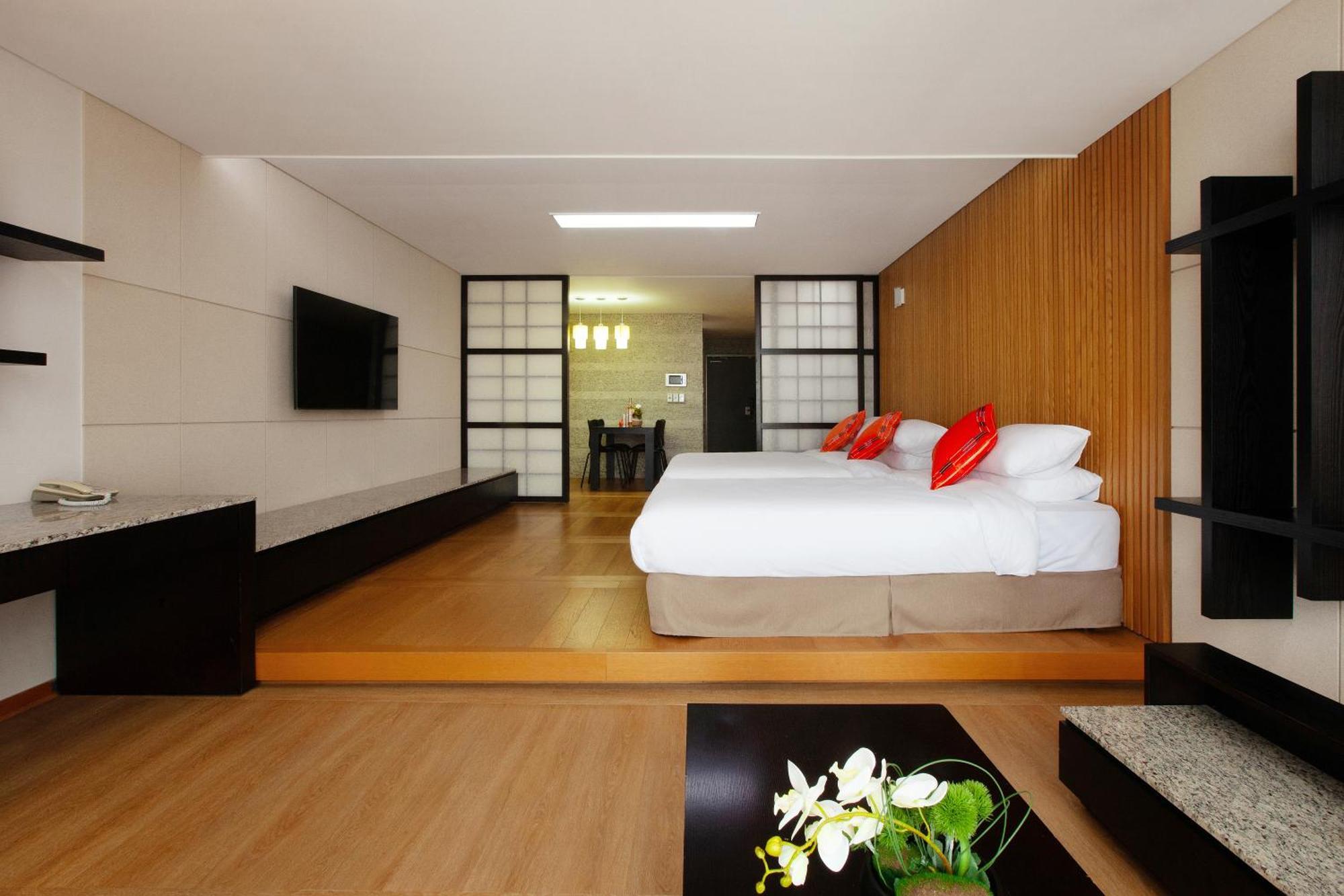 Shin Shin Hotel Jeju Ocean Seogwipo Esterno foto